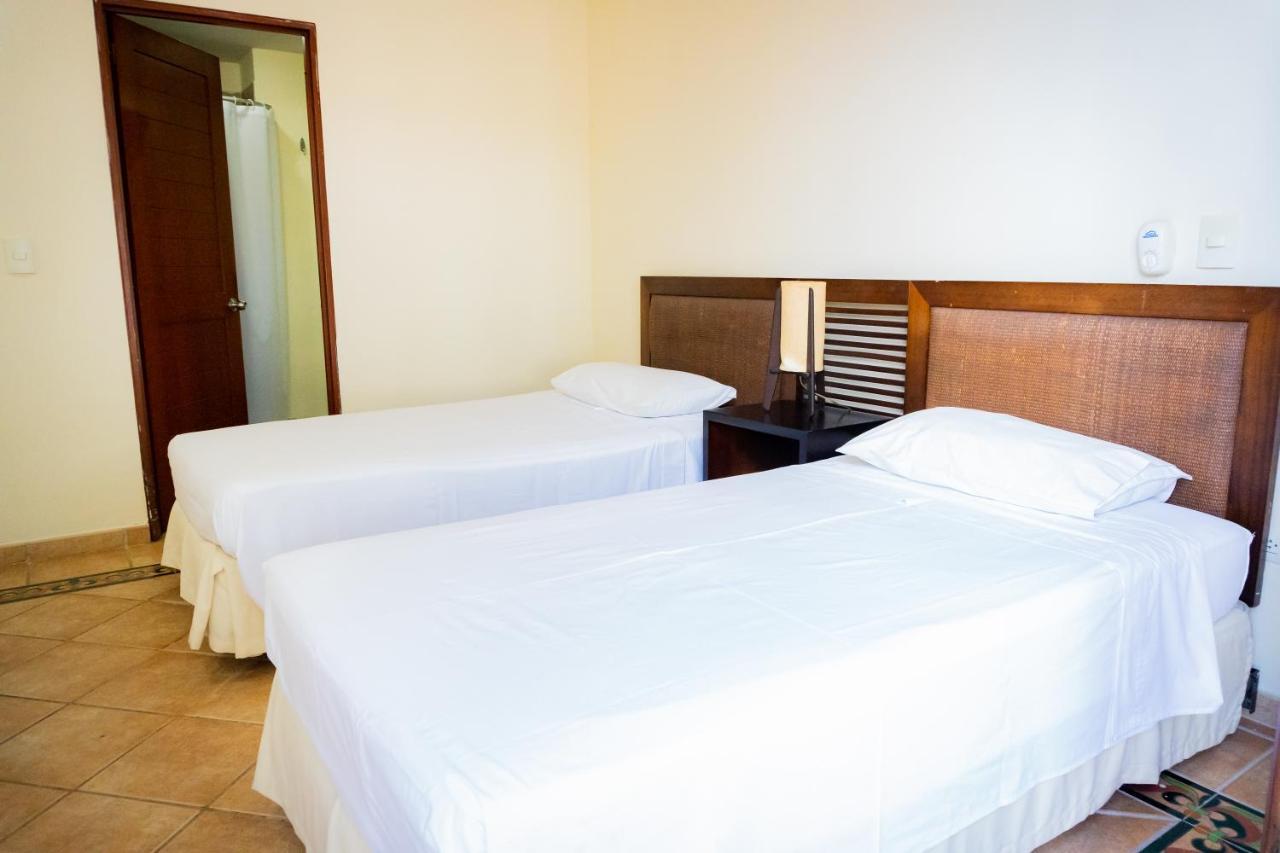 Hotel Penon Suites Girardot Zewnętrze zdjęcie