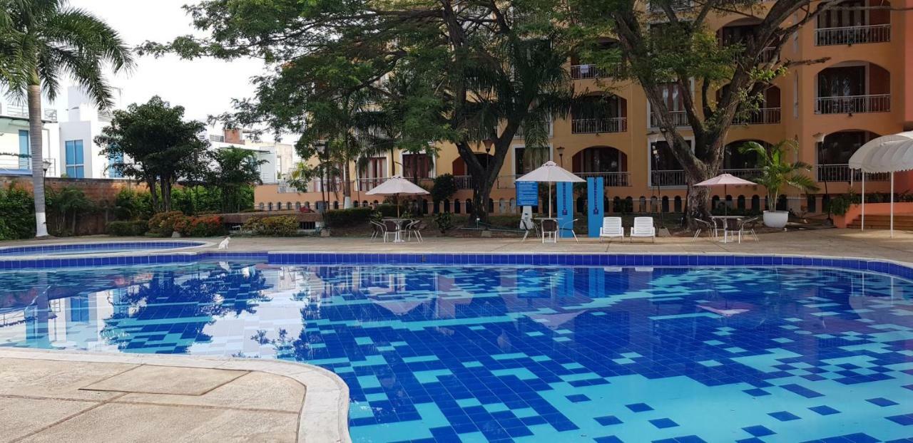 Hotel Penon Suites Girardot Zewnętrze zdjęcie